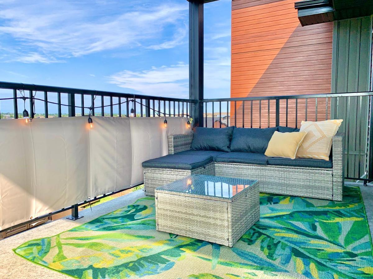 Peaceful Oasis Condo, Ac, Top Floor, Secure Ug Parking, Balcony, King Bed! Edmonton Exterior foto