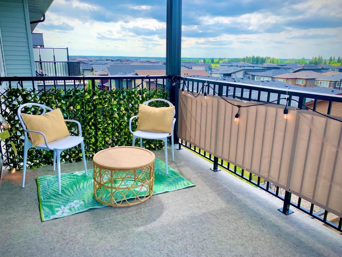 Peaceful Oasis Condo, Ac, Top Floor, Secure Ug Parking, Balcony, King Bed! Edmonton Exterior foto