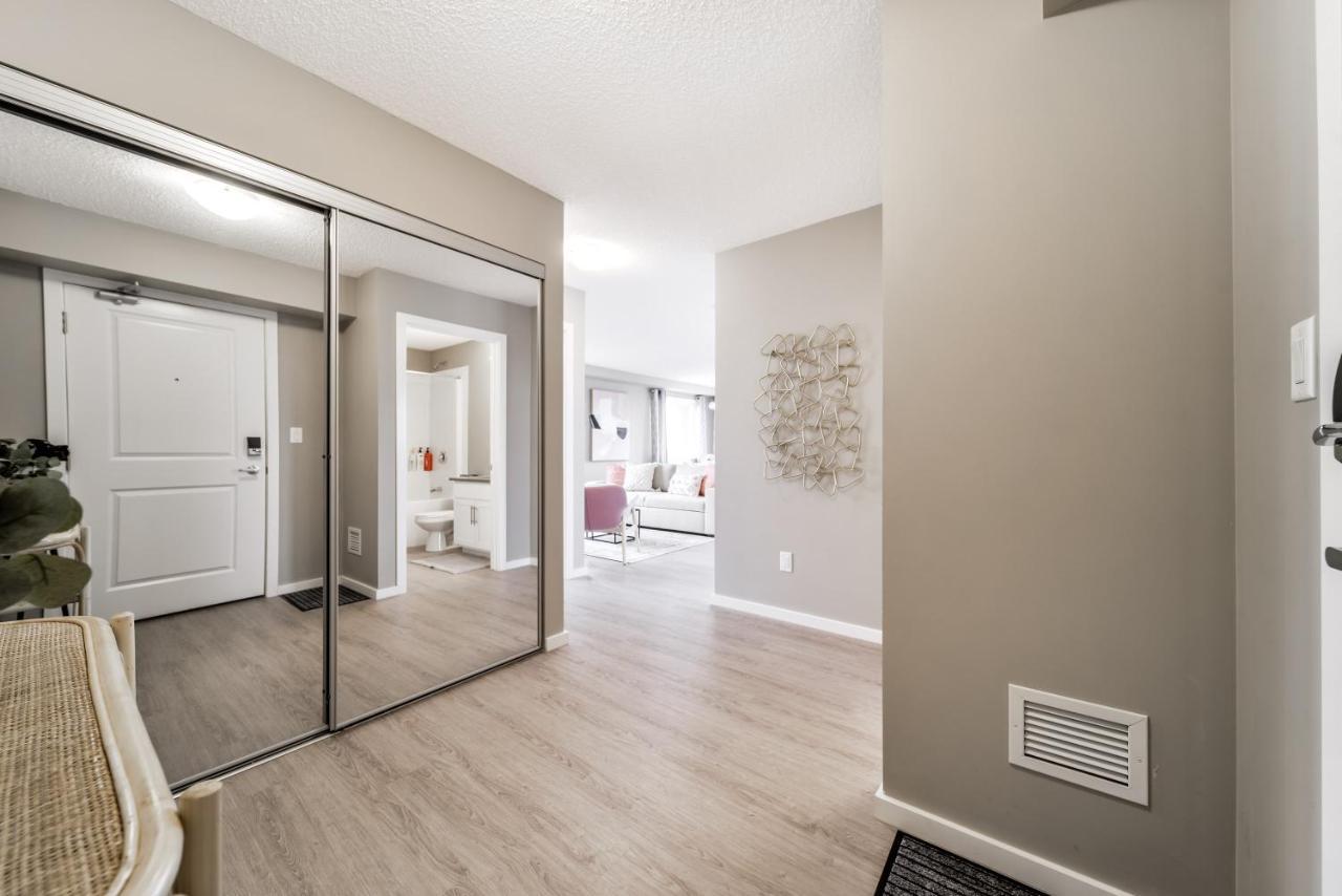 Peaceful Oasis Condo, Ac, Top Floor, Secure Ug Parking, Balcony, King Bed! Edmonton Exterior foto