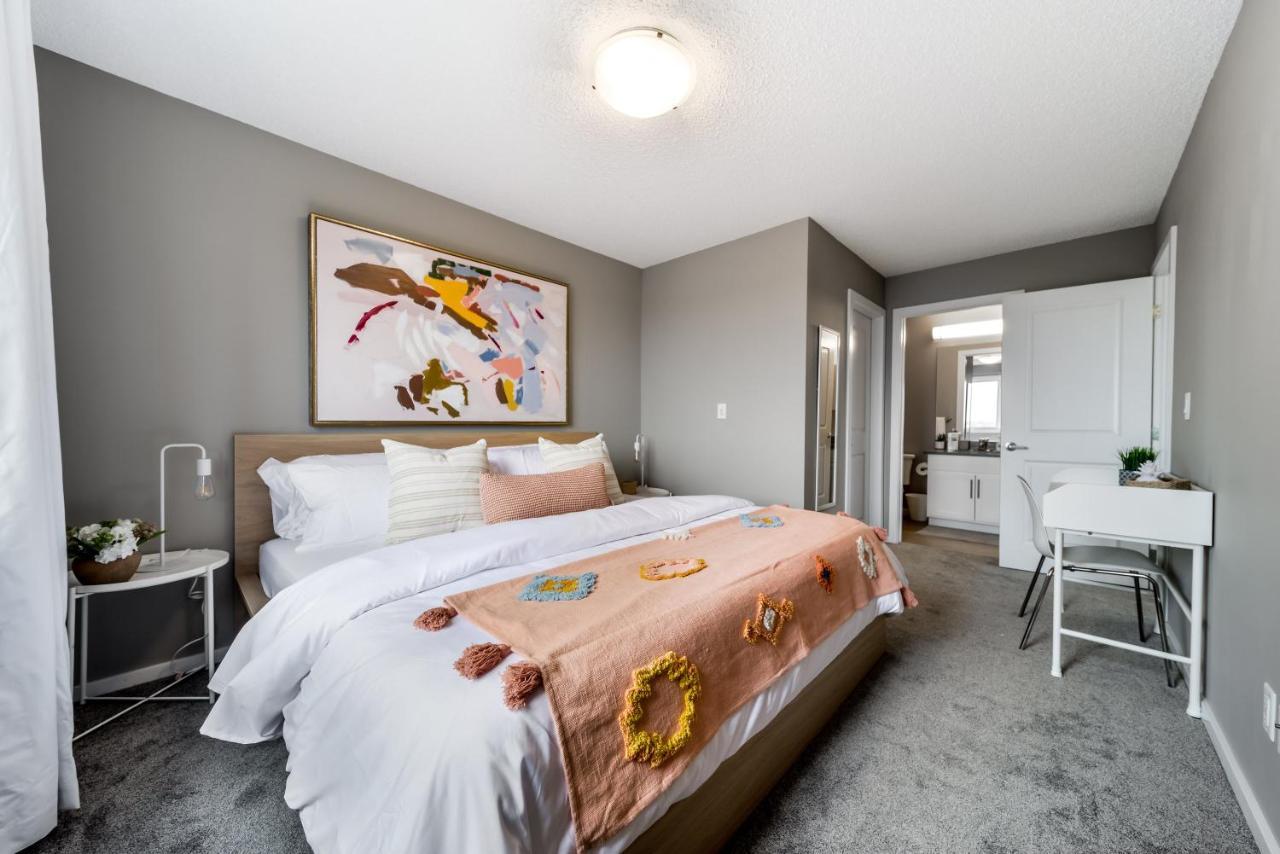 Peaceful Oasis Condo, Ac, Top Floor, Secure Ug Parking, Balcony, King Bed! Edmonton Exterior foto